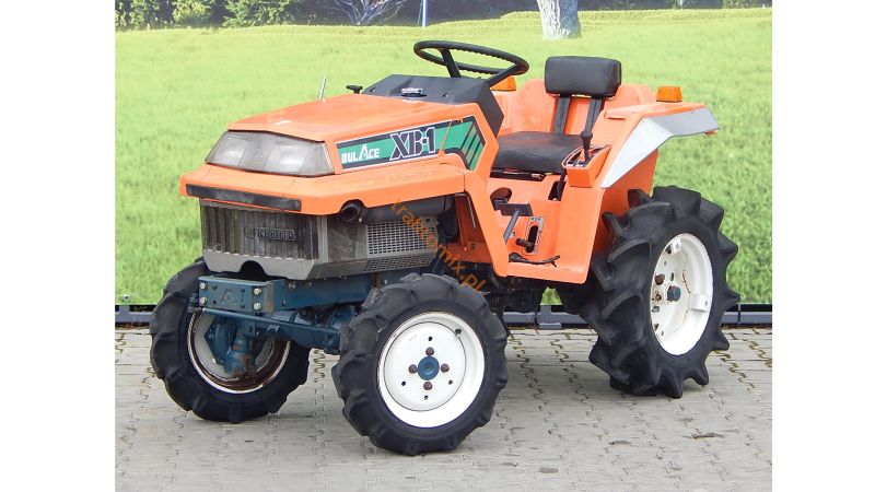 Kubota, model XB-1, nr. ramy: 11327 4WD