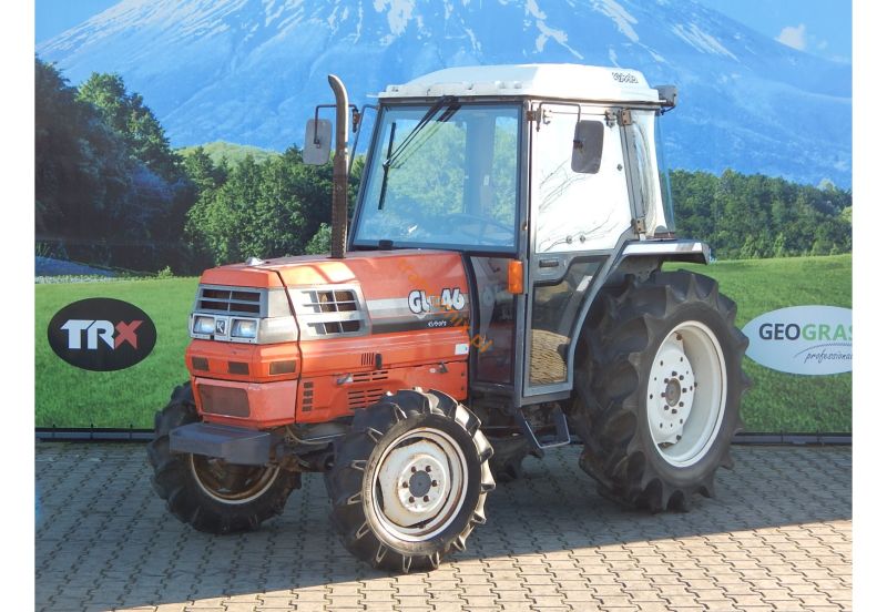 Kubota, model GL46 nr. ramy: 10033 4WD + KABINA